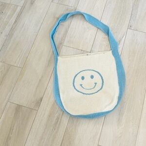 GYTO GET YOUR TEACH ON Blue Ivory Smiley Face Knit Crossbody Shoulder Bag